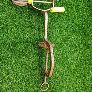 iron coconut scraper for catering use